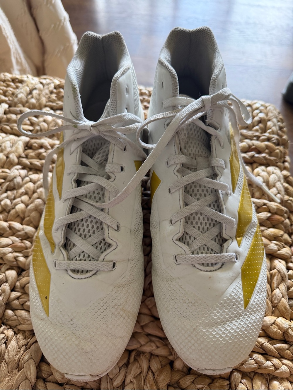 ADIDAS White Football Cleats with Yellow Accents-Size 10.5
